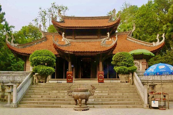Du lịch Bảo Hà Lào Cai - Lễ hội đền Ông Hoàng Bảy