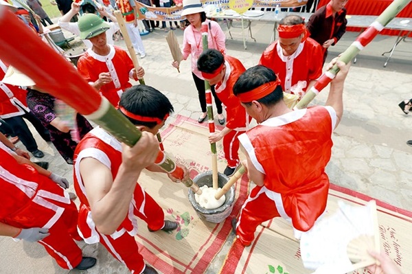 Lễ hội giã bánh dày