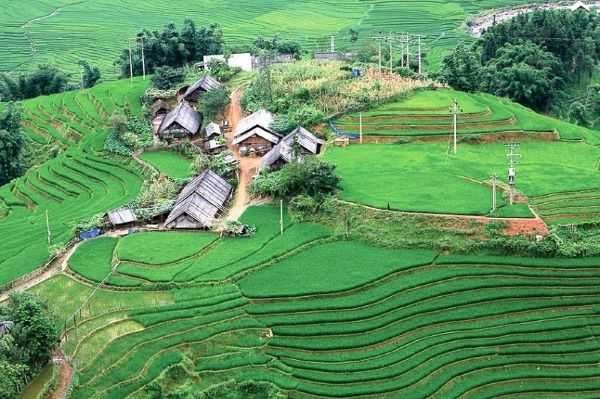 Một trong các địa điểm du lịch Sapa bạn không nên bỏ qua đó là Bản Sín Chải