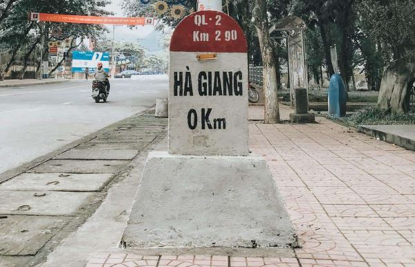 Khám phá ngay Cột mốc số 0 Hà Giang là địa điểm du lịch Hà Giang hot nhất hiện nay