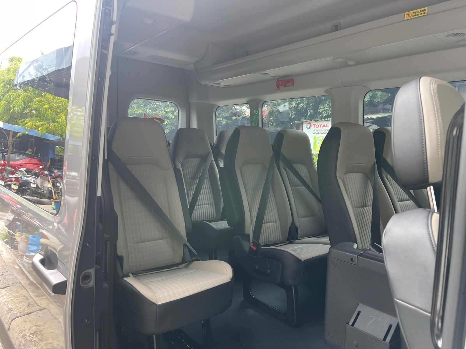 Lợi ích khi chọn thuê xe 16 chỗ tại Hà Nội